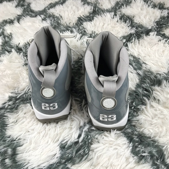 Jordan Men’s Cool Grey 9’s Size 11 Grey White - Picture 3 of 8
